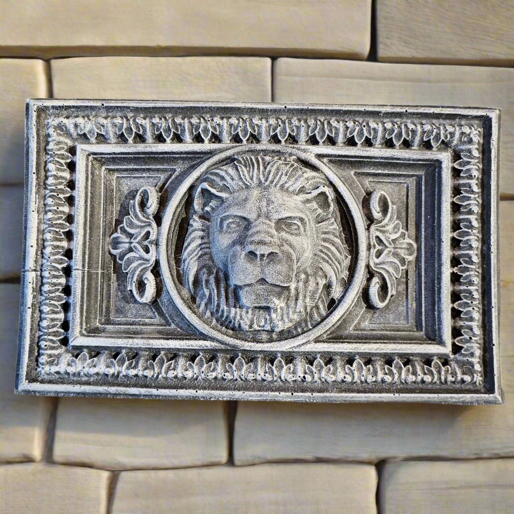 Majestic Lion Wall Plaque (14" x 8")-0