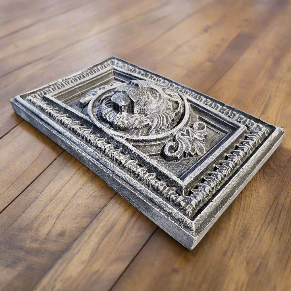 Majestic Lion Wall Plaque (14" x 8")-1